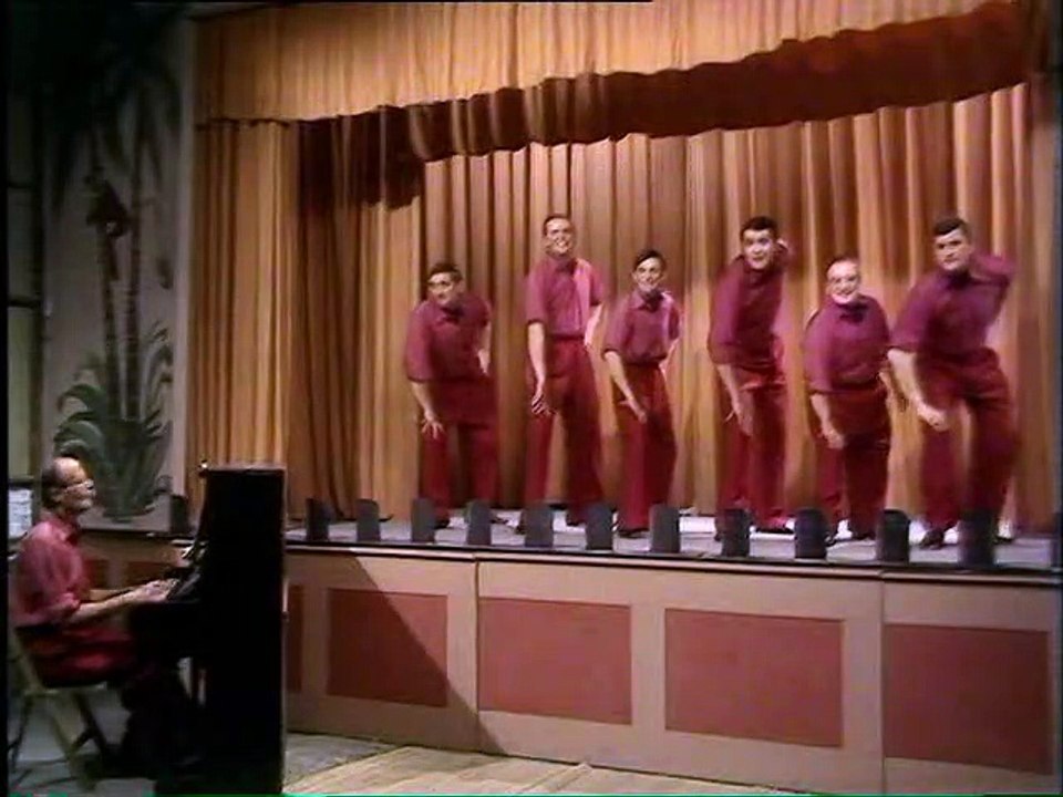 It Ain't Half Hot Mum - S04E02 - Kidnapped In The Khyber