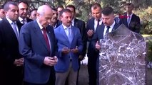 Ankara Devlet Bahçeli, Alparslan Türkeş'in Kabrini Ziyaret Etti
