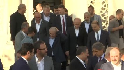 TBMM Başkanı Yıldırım, Bayram Namazını Süleymaniye Camisi'inde Kıldı