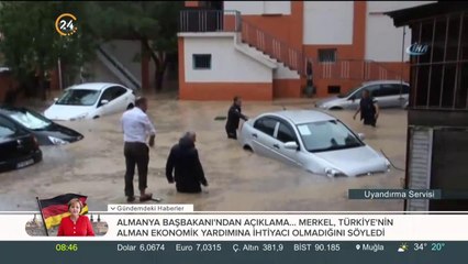 Otomobiller suda yüzdü