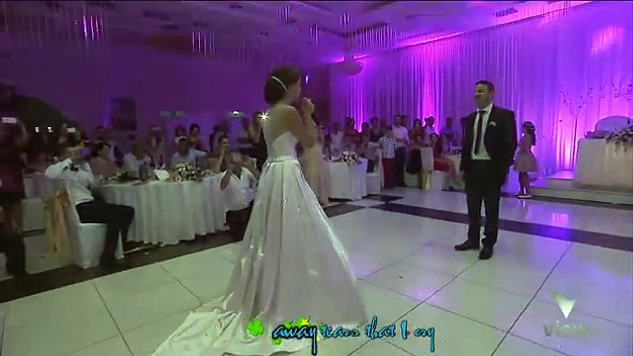 Cô dâu hát Everytime We Touch hay nhất thế giới 1