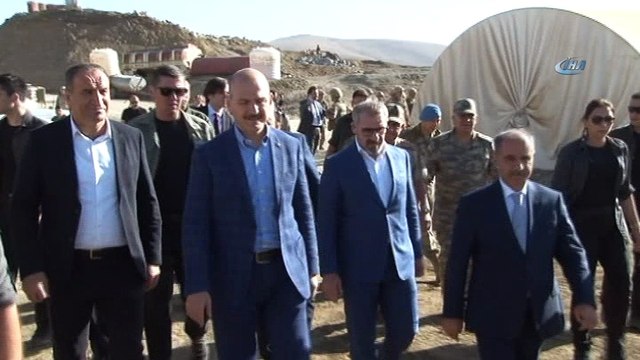 İçişleri Bakanı Süleyman Soylu, bayram namazını Beytüşşebap’ta kıldı