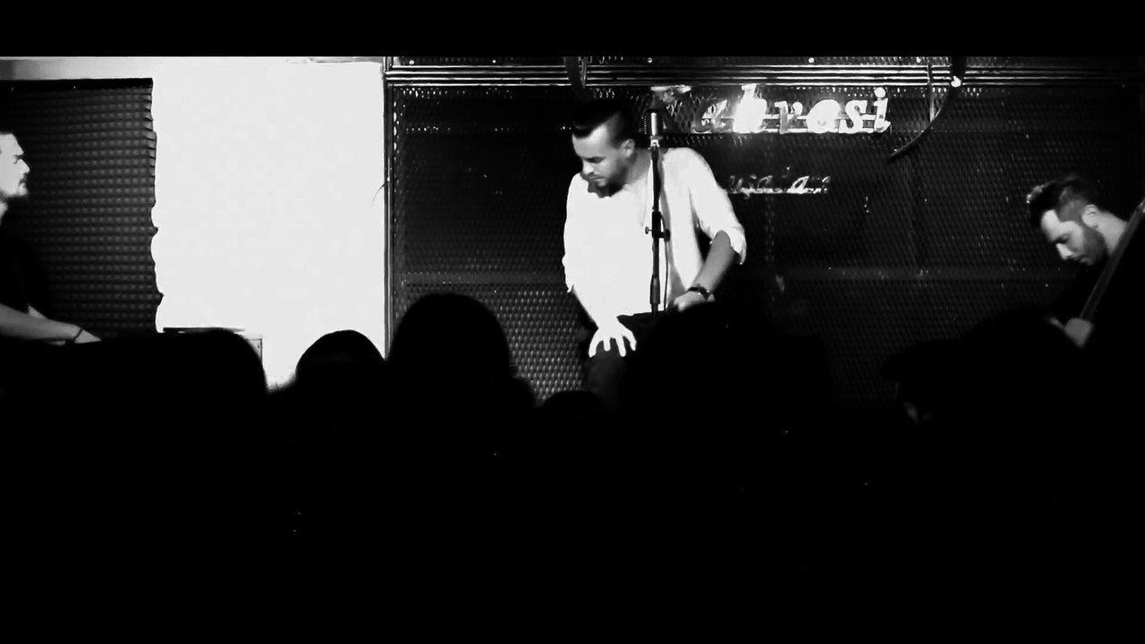 Cem Adrian - Ela Gözlüm (Live)