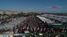 İstanbul Sultangazi'de Kurban Pazarında Bayram Yoğunluğu