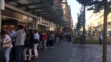 La Grande Récré: plusieurs centaines de personnes avant l'ouverture à Bruxelles