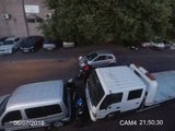 Deux hommes à scooter sont rattrapés par le Karma en voulant voler une moto