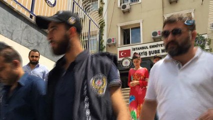 Sosyal medya üzerinden kurdukları tuzakla zenginleri hedef alan çete yakayı ele verdi