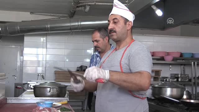 Kaburga Dolması Lezzetiyle Bayram Sofralarını Süslüyor