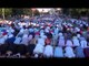 Ora News - Kurban Bajrami në rrethe, besimtarët muslimanë falën namazin në sheshe e xhami