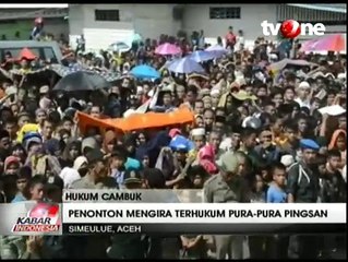 2 Terhukum Pingsan Saat Dieksekusi Cambuk di Aceh