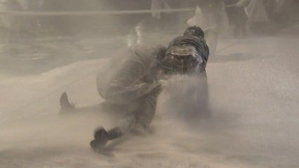 "朴청와대·경찰, 백남기 수술과정 개입...빨간 우의 가격설 악용" / YTN