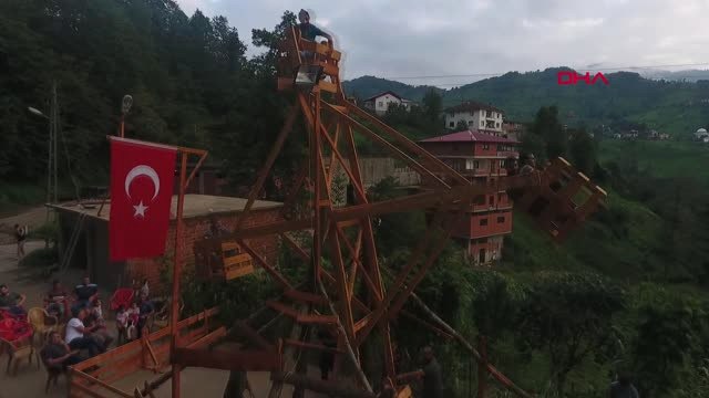 Rize Rize'nin 164 Yıllık Bayram Eğlencesi; Ahşap Dönme Dolap