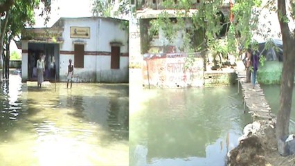 यूपी: बाढ़ में डूबे 70 गांव, प्रशासन ने नावें तो भेजी पर चलाने वाले नहीं