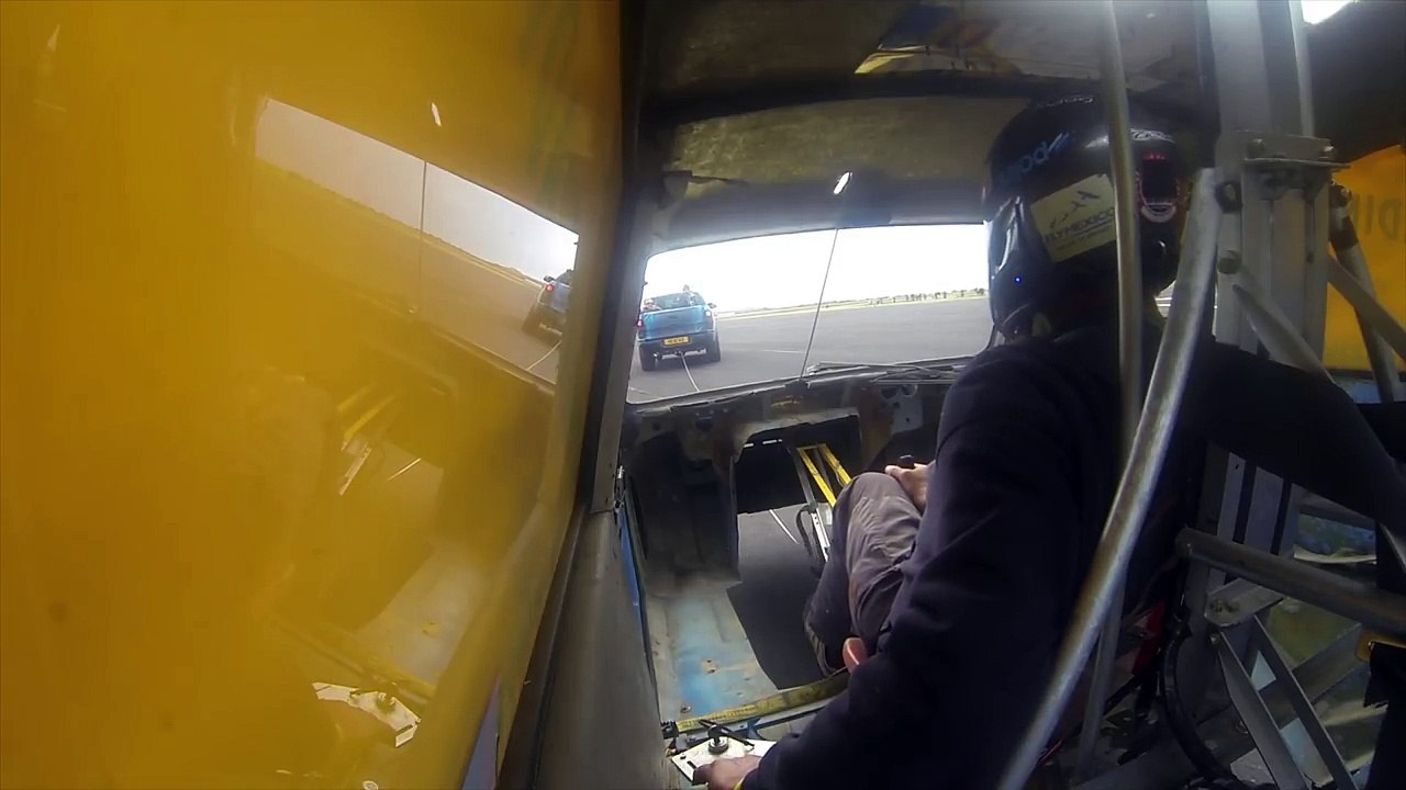 Faire voler une Reliant Robin avec un rotor