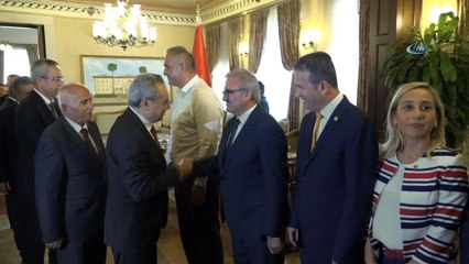 Bakan Ersoy’dan turizmcilere uyarı