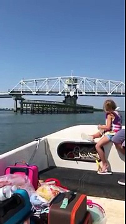 Bateau vs Pont automatique