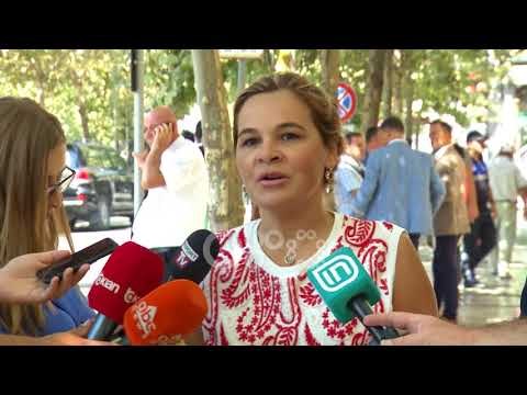 Ora News - Politika uron besimtarët myslimanë për festën e Kurban Bajramit
