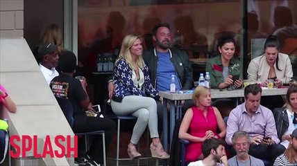 Télécharger la video: Ben Affleck and Lindsay Shookus split?