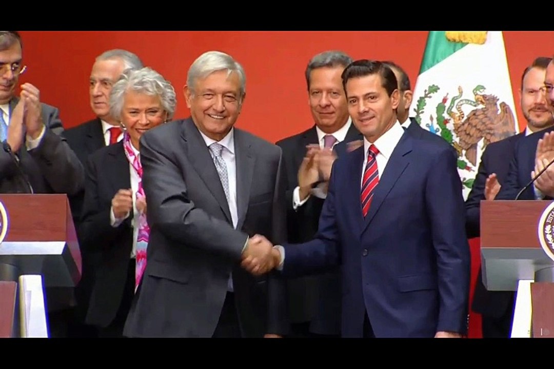 Vamos a cancelar la reforma educativa, reitera AMLO ante Peña Nieto desde Palacio Nacional..