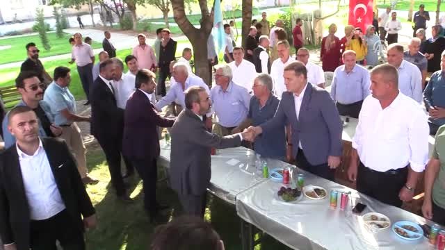 Mahir Ünal: Ak Parti, Yerel Seçimlere Dönük Çalışmaları Hızla Sürdürüyor