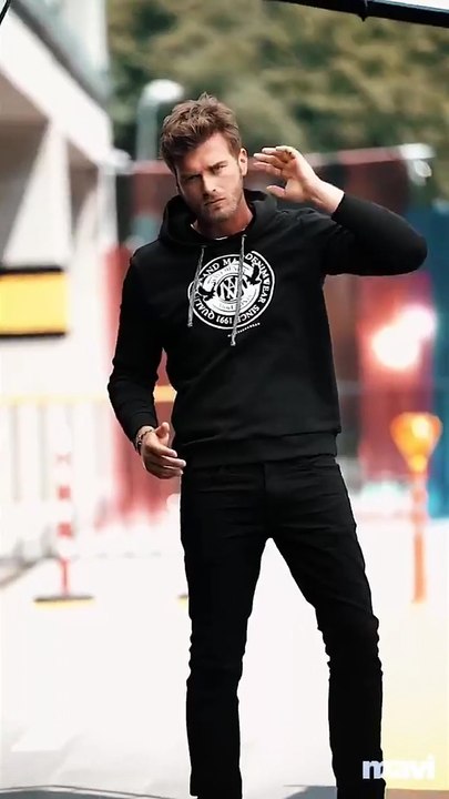 Kivanc Tatlitug-mavi 2018