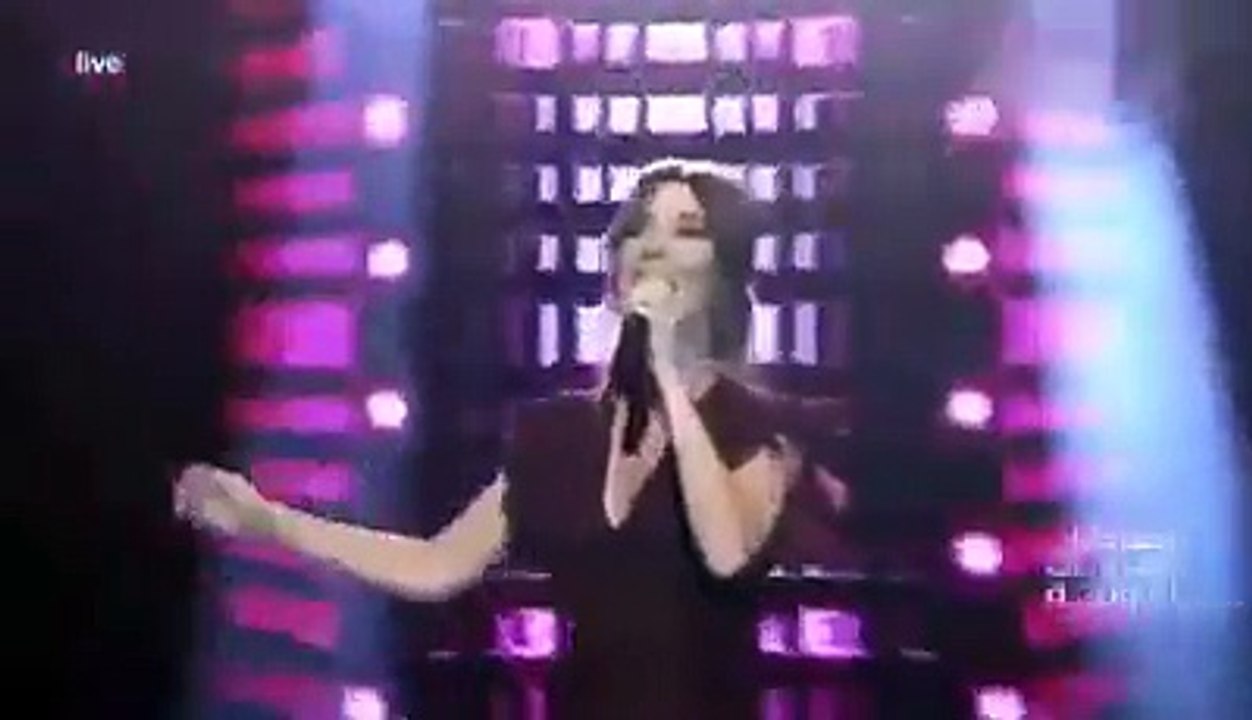 نيالي فيك إنت يا قمري لعيونك أنا يرخص عمري❤ #حلم_البنات #HelemElBanat #QobayatFestival #NancyAjram