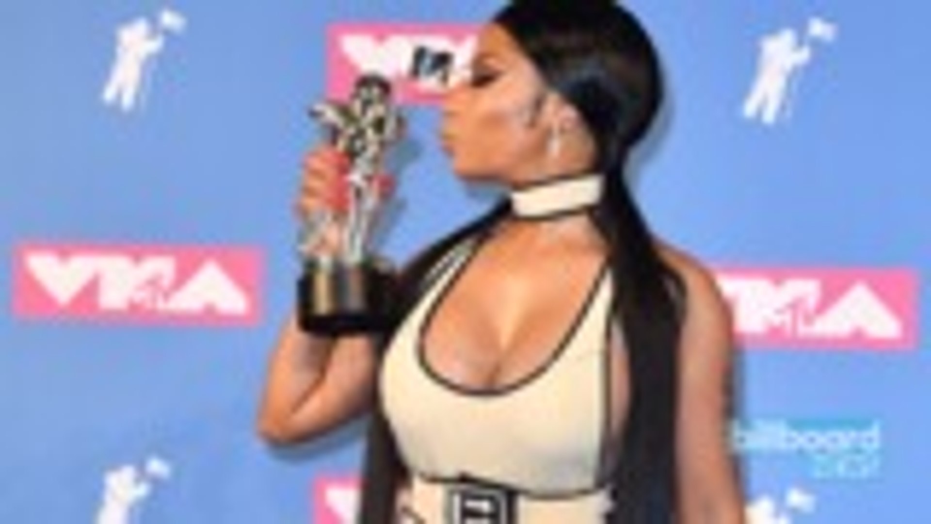 ⁣Nicki Minaj Calls Out Travis Scott & More on Queen Radio Show | Billboard News