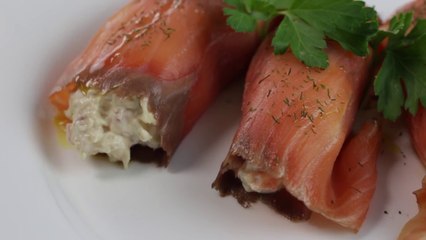 Come preparare rotolini di salmone affumicato