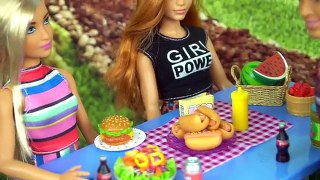 Barbie Rutina de Mañana Fin de Semana Picnic En el Parque Parrillada con Amigos