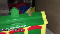 Frog Jumps into Our House! Scares HobbyMom   Trouble Catching HobbyKidsVids