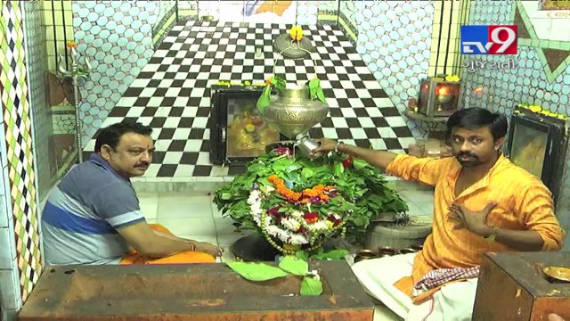 See why this man visits Lord Shiva temples and collects milk- Tv9 Gujarati