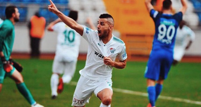 Bursaspor, Aziz Behich'in Transferi İçin PSV ile 4 Milyon Euroya Anlaştı