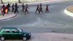 Más de 200 inmigrantes hieren a siete guardias civiles con cal viva al saltar la valla de Ceuta