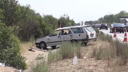 Anadolu Otoyolu'nda Otomobil Refüje Çarptı: 3 Yaralı