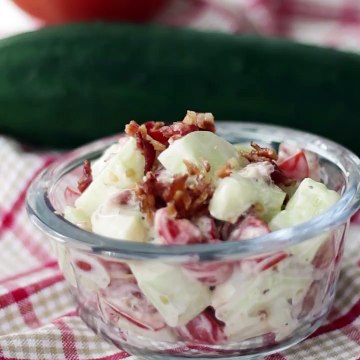 This BCT Bacon Cucumber Tomato Salad is absolutely delicious and really reminds me of the most delicious BLT sandwich. Minus the bread and minus the lettuce, b