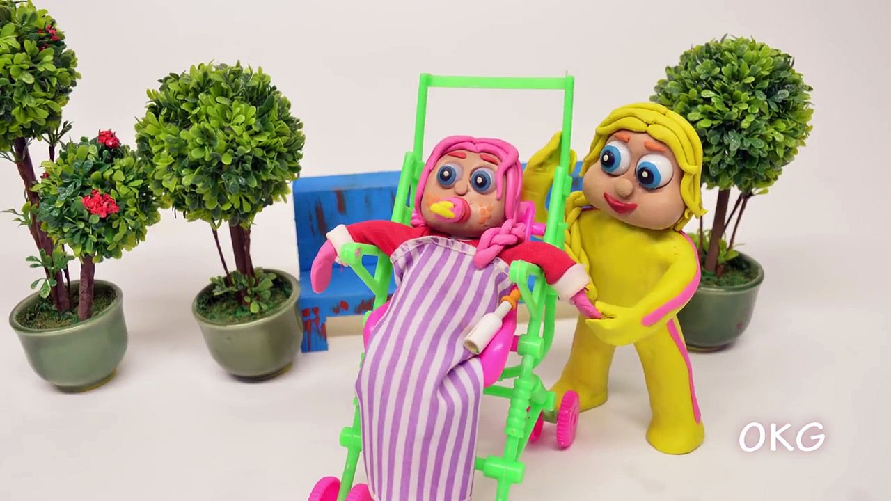 Green Baby -in- FISHING BABY SHARK - Stop Motion Cartoons For Kids #85