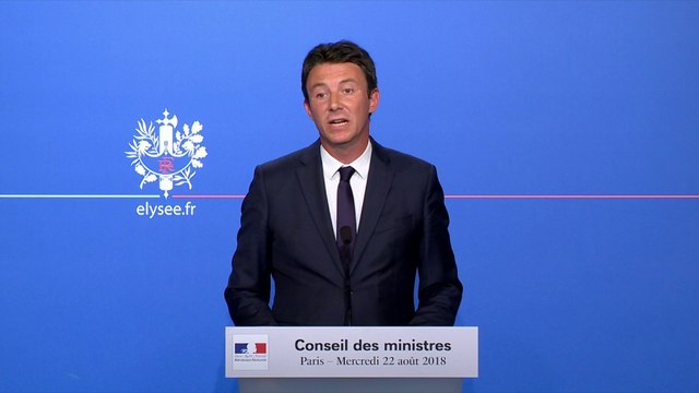 Personne n'est au-dessus des lois. Griveaux réagit aux accusations de travaux non déclarés contre Françoise Nyssen