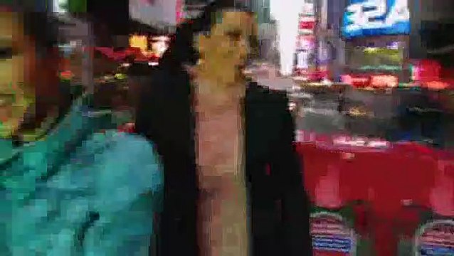 Kourtney And Kim Take New York S01E07