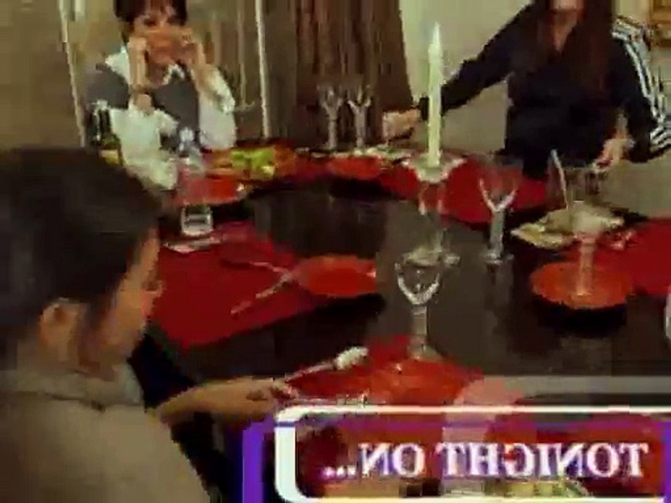 Keeping up with the Kardashians S02xE11 - Junk in the Trunk
