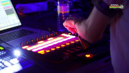 KIBIR LA AMLAK ft Dawta's of Aya live @ Dub Academy 2018