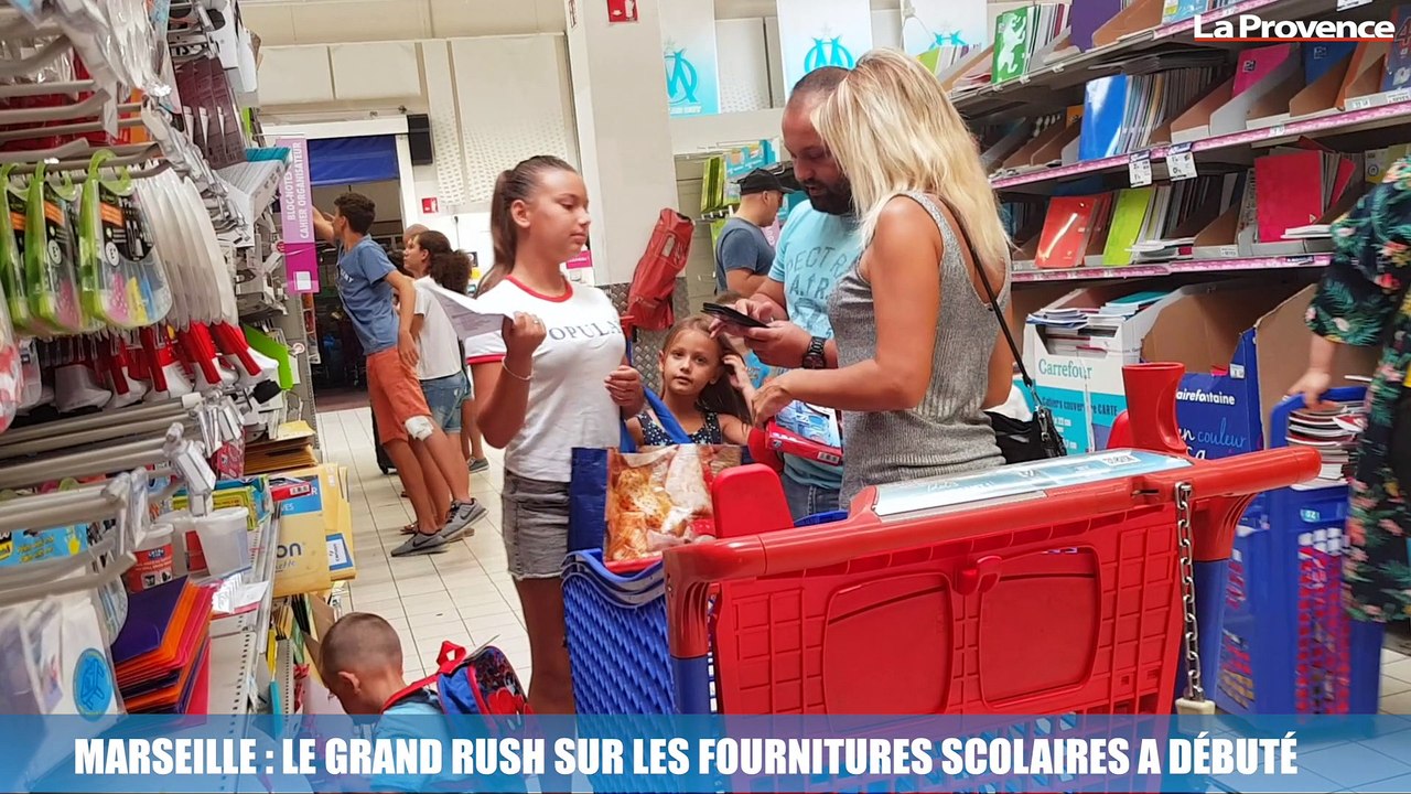 Marseille : le grand rush sur les fournitures scolaires a débuté