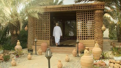 مبادرة بعمان لإحياء بناء البيوت باستخدام السعف وجذوع النخيل