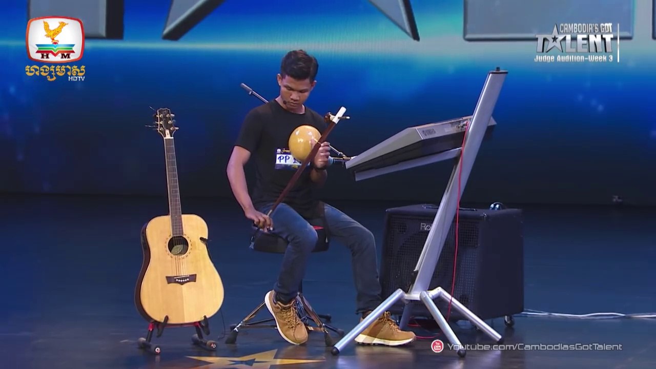 Cambodia’s Got Talent 2018, Judge Audition Week 3, សុខ ច័ន្ទដារ័ត្ន ច្រៀងនិងលេងឧបករណ៍ភ្លេង