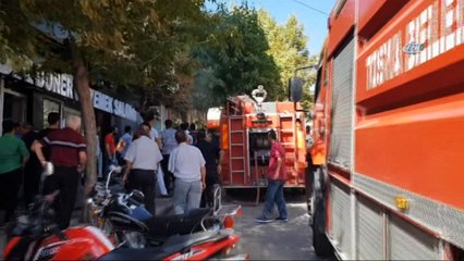 - MHP Tosya İlçe Binasında bayramlaşma sırasında yangın çıktı