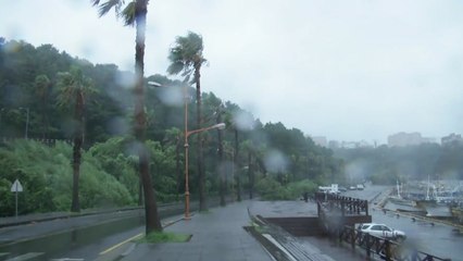 태풍 '솔릭' 제주 강타..."오전이 최대 고비" / YTN