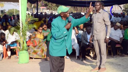 Waziri Mkuu AKOSA UJANJA, AMVULIA KOFIA Mzee huyu Chanzo Milioni 74