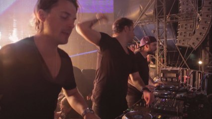 Swedish House Mafia - Greyhound