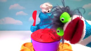 Play Doh Eating Cookie Monster & Paw Patrol