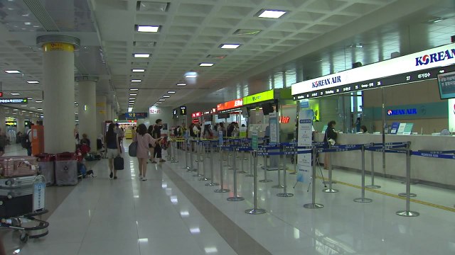 오늘 19시까지 항공기 4백여 편 무더기 결항 / YTN