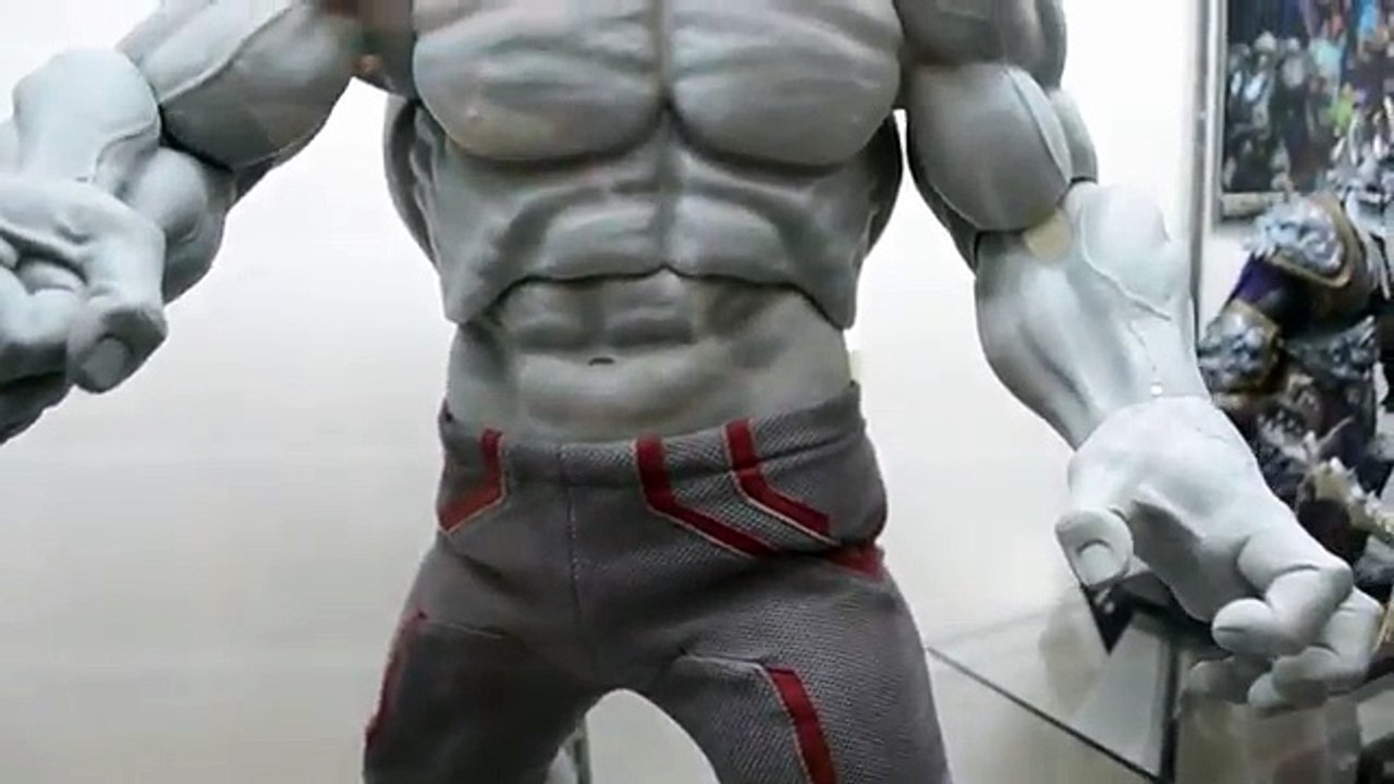 ARTICULATE SDCC new NECA FREAKIN 1/4 SCALE HULK